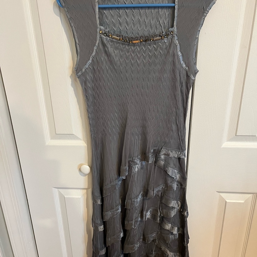 Elegant Gray Sleeveless Dress